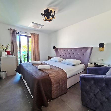 Azzurro Luxury Rooms Трогир Екстериор снимка