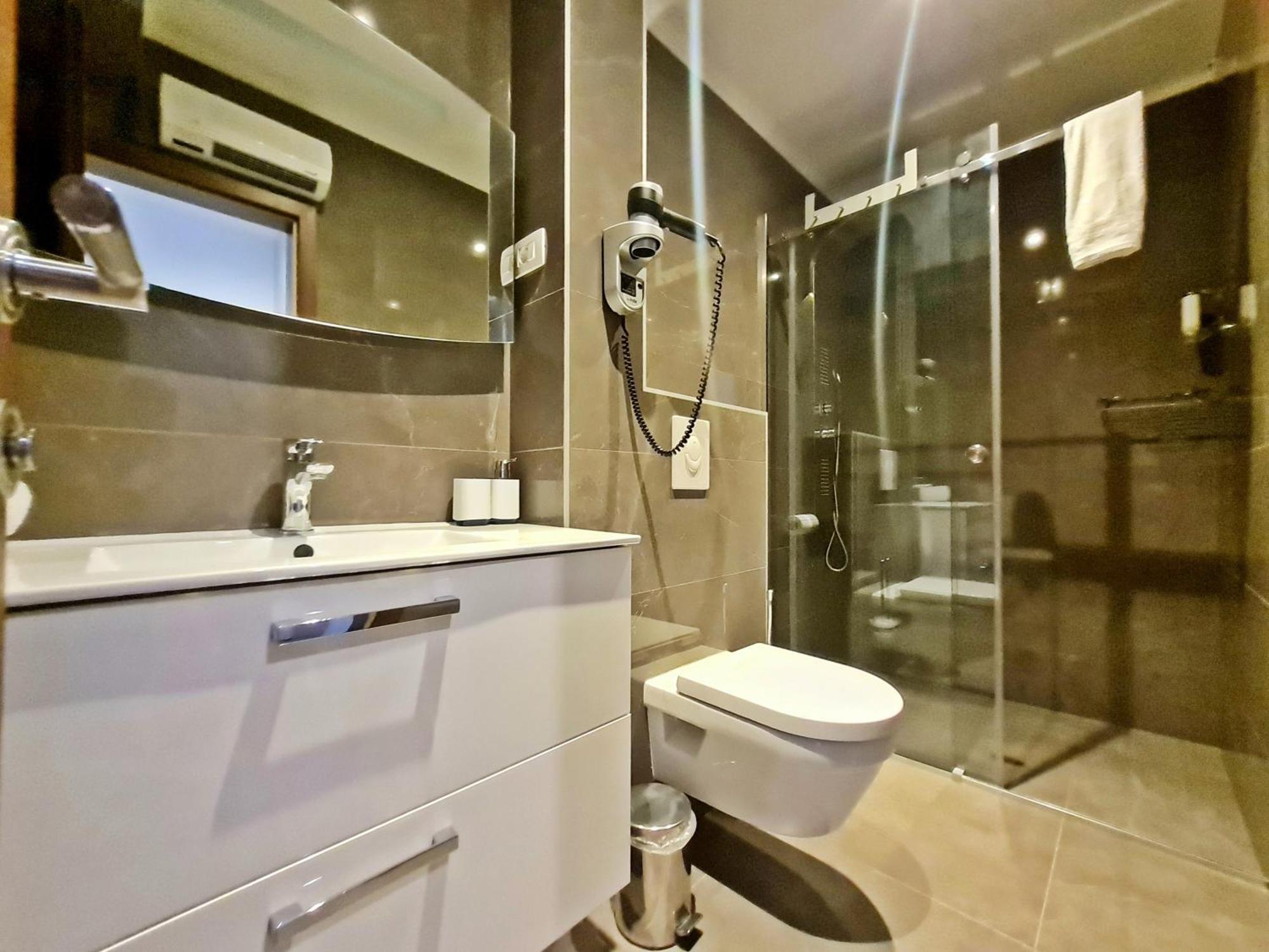 Azzurro Luxury Rooms Трогир Екстериор снимка